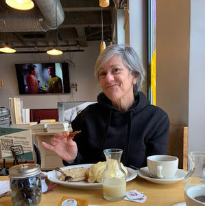 Meet your Posher, Faye